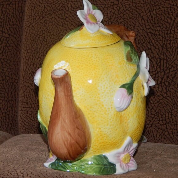 Corner Ruby Lemon Collection Handmade Ceramic Teapot 3D Floral Decorated NWT - Picture 5 of 9